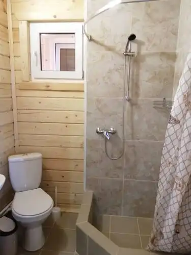 Четырёхместный номер с двухъярусной кроватью - 18