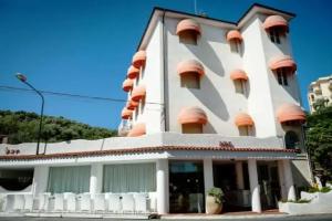 Hotel «Iva», Диано-Марина