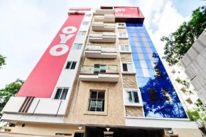 Отель «Spot On 73621 Srinivasa Boarding And Lodging», Бангалор