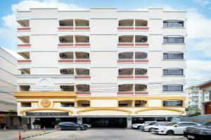 P-Park Hotel near Yanhee Hospital, Бангкок