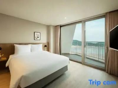 The Week & Resort - 105