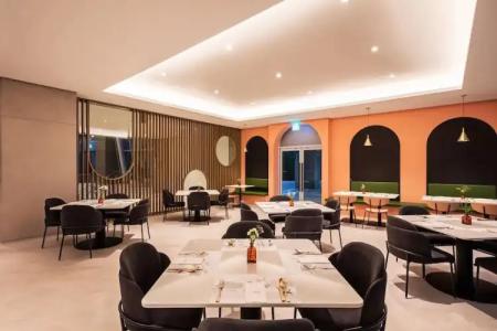 The Week & Resort - 14