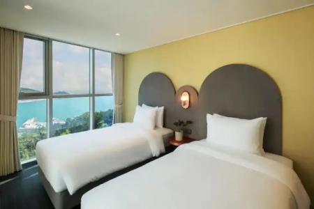 The Week & Resort - 145