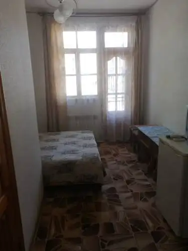 8 марта 23 - 6