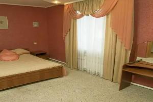 Готельний комплекс Самікс