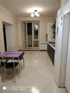 На Моисеева 10 - 5