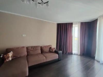 На Моисеева 10 - 4