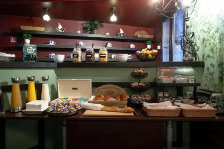 Walled off Paris - 11