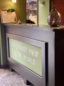 Walled off Paris - 1