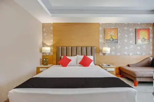 Townhouse Oak Chennai La Palace - 34