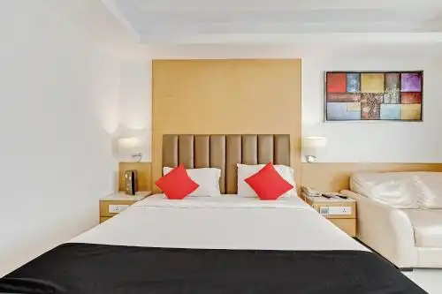 Townhouse Oak Chennai La Palace - 10