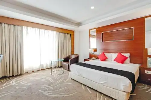 Townhouse Oak Chennai La Palace - 58