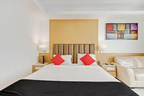 Townhouse Oak Chennai La Palace - 37