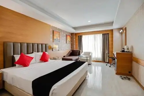 Townhouse Oak Chennai La Palace - 14