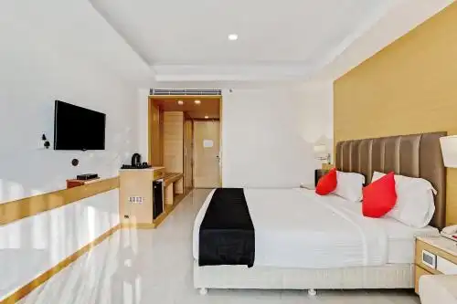 Townhouse Oak Chennai La Palace - 38