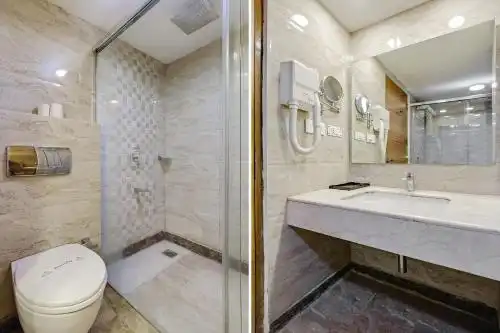 Townhouse Oak Chennai La Palace - 41