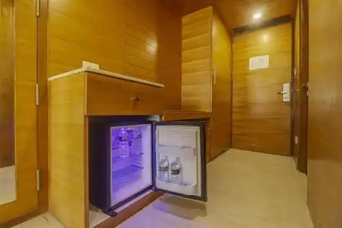 Townhouse Oak Chennai La Palace