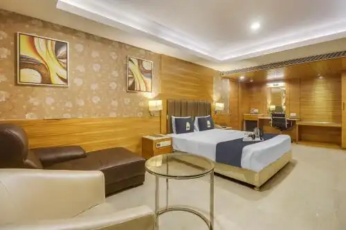 Townhouse Oak Chennai La Palace - 47