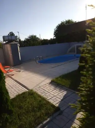 бассейн парковка