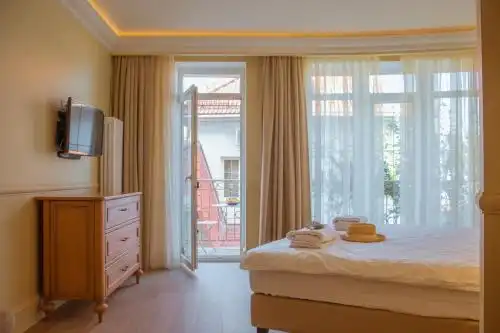 Art House Rotonda - 63