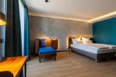 Unsöld's Factory - 68