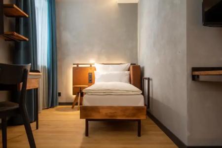 Unsöld's Factory - 54