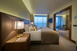 Отель «Les Suites At Cliff Bay Portobay», Фуншал