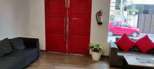 Php Boutique Townhouse - 13