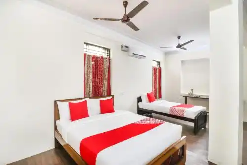 OYO Flagship 46738 Egmore Shelters - 3