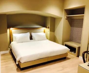 Caruso Place Boutique & Wellness Suites - 29