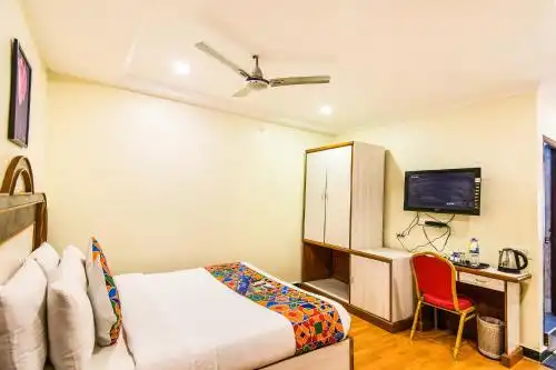 Fabexpress Black Pearl t Nagar - 17