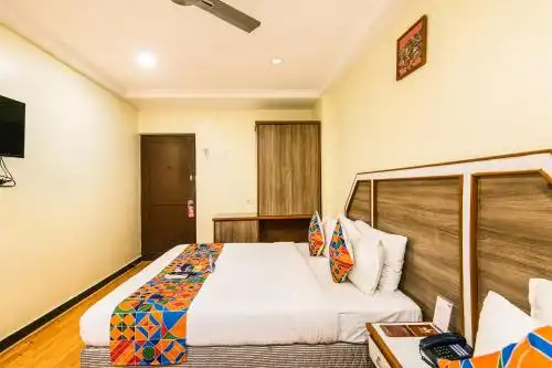 Fabexpress Black Pearl t Nagar - 16