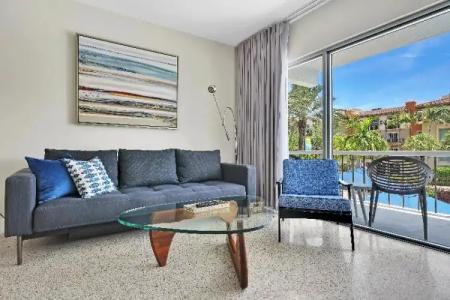 The Elmar Boutique - 30