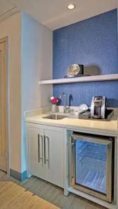 Maren Fort Lauderdale Beach, Curio Collection By Hilton - 40