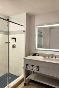 Maren Fort Lauderdale Beach, Curio Collection By Hilton - 66