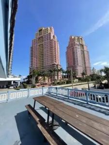 Motel Lauderdale Inn - 12