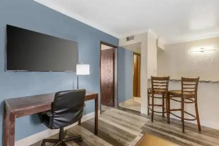 Best Western InnSuites Tucson Foothills & Suites - 57