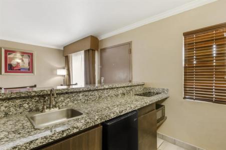 Best Western InnSuites Tucson Foothills & Suites - 33