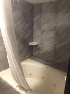 Best Western InnSuites Tucson Foothills & Suites - 37