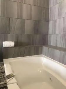 Best Western InnSuites Tucson Foothills & Suites - 39