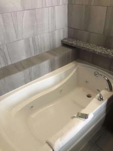 Best Western InnSuites Tucson Foothills & Suites - 21