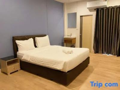 Crystal Resort Korat - 6