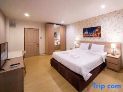 Crystal Resort Korat - 9