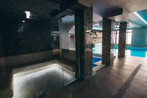 Diamond Resort Black - 12