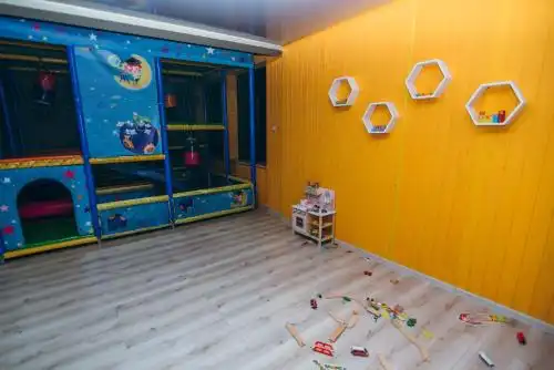 Diamond Resort Black - 34