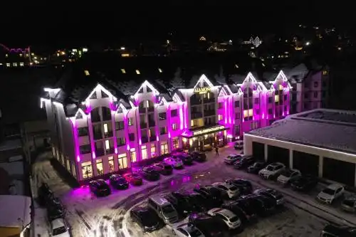 Diamond Resort Black - 38