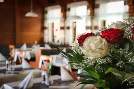 & Restaurant Tennenloher Hof - 8