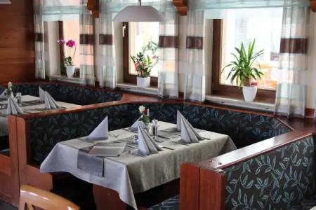 & Restaurant Tennenloher Hof - 5