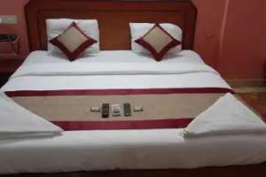 Hotel «Raaj Bhaavan»