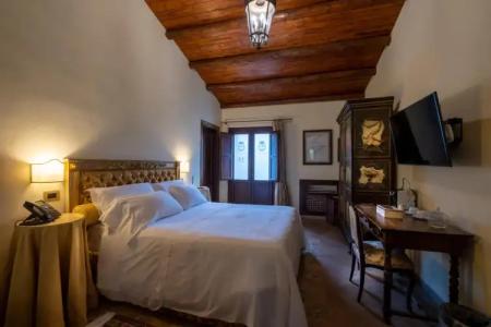 Principe Lampedusa Boutique - 1